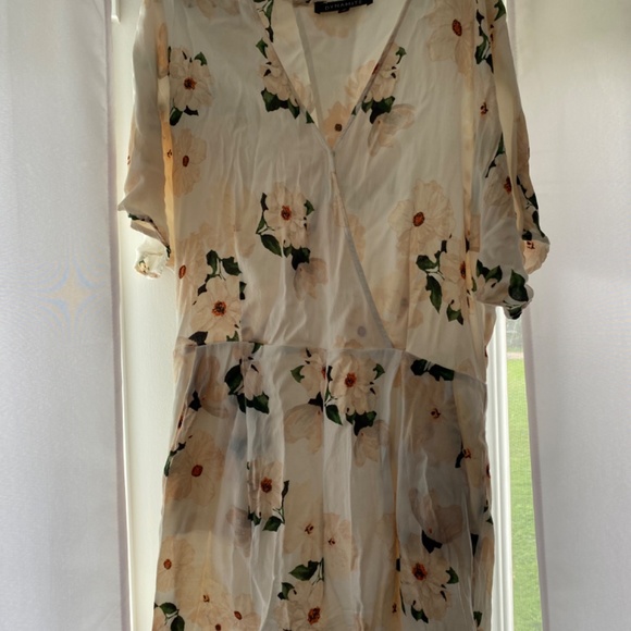 Floral romper - Picture 3 of 3